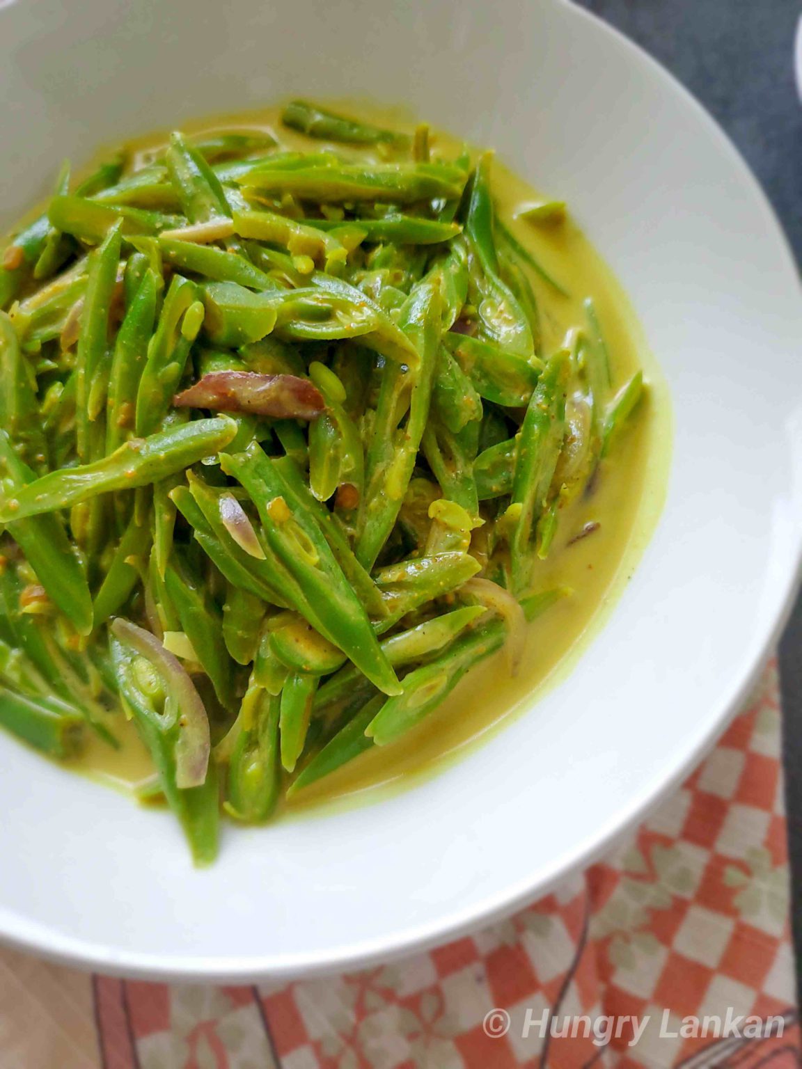 Vegan green bean curry with coconut milk - Hungry Lankan