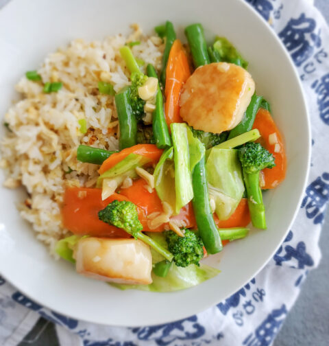 chopsuey with scallops and fried rice