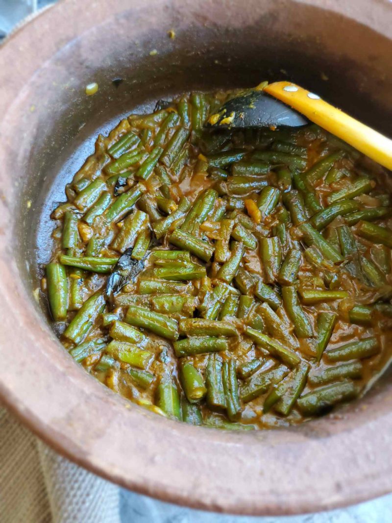 Sri Lankan Green Bean Curry - Hungry Lankan