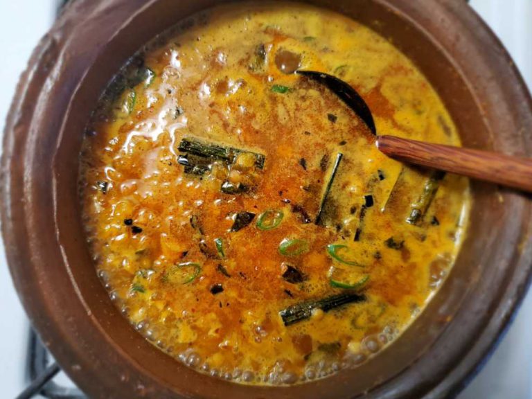 Sri Lankan Spicy Lentil Curry - Hungry Lankan