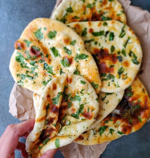 Easy Buttery Garlic naan recipe with yeast