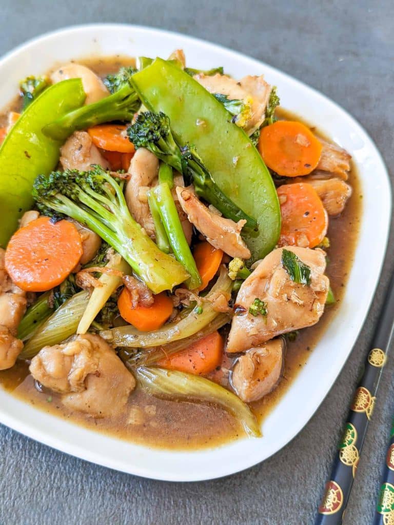 Chicken and mix vegetable stir-fry